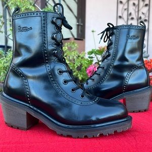 🏴󠁧󠁢󠁥󠁮󠁧󠁿 Dr. Martens Vintage Perforated Heeled Granny Style Boots UK 5